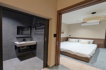 Nhà Đẹp Bùi Đình Túy - Phong Cách Tinh Tế, 50m2, 3PN, Full Nội Thất