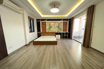 Nhà Tây Hồ trích Sài 43m, 5 tầng, chủ đang cần tiền giảm chào, view Hồ Tây!