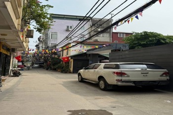 Kim Mã - Lô Góc 5 Tầng, Mặt Tiền 9.8m - 22.5 Tỷ