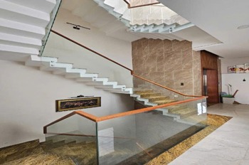 Mặt tiền Bàu Cát Vip - 5 Tầng, Thang Máy - 5x28m - Giá 26.xx Tỷ