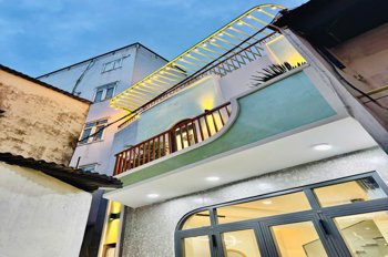 Nhà mới 2 tầng Full nội thất 27m2 – Thích Quản Đức PN