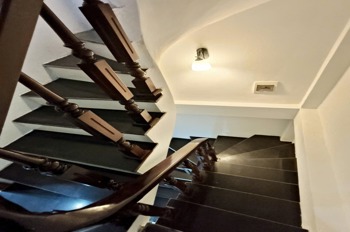 Bán nhà phố Tôn Thất Tùng, Đống Đa - Full Nội Thất, 2 Mặt Thoáng, Giá Tốt