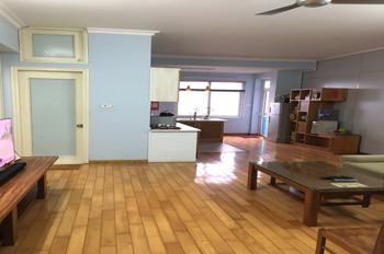 Cho Thuê Căn Hộ 2PN, View Hồ Tây - Chung Cư Số 6 Đội Nhân, Ba Đình - Giá 14 Triệu/Tháng