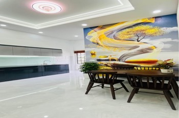 Bán Nhà 3 Tầng Quận 9 (Cũ) - Vị Trí Đắc Địa, Giá 6 Tỷ