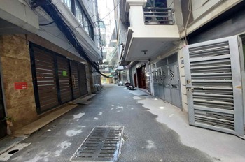 Nhà Hồ Ba Mẫu - 33m2, 6 Tầng, Giá 10 Tỷ - Vị Trí Đắc Địa