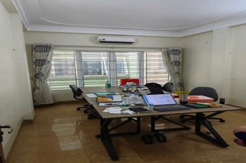 Bán nhà lô góc Nguyễn Ngọc Vũ - 95m² x 5 tầng - Giá 20 tỷ