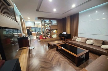 🏠 Nhà Cầu Giấy 4 Ngủ, 44m2, Ô Tô Đỗ Cửa, Giá 10.4 Tỷ (Thương Lượng)