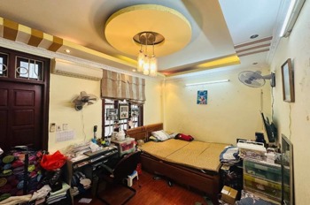 Bán nhà Tây Sơn - 34.3m2, 5 Tầng, Mặt Tiền 9m - Giá 8.1 Tỷ