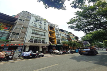 SIÊU PHẨM MẶT PHỐ CẦU GỖ VIEW MẶT HỒ HOÀN KIẾM DUY NHẤT MỘT CĂN  DIỆN TÍCH  RỘNG  SỔ VUÔNG FULL THỔ