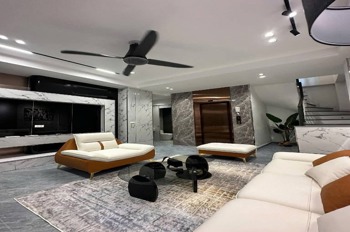 Nhà phố Xuân La 55m² - 5 Tầng, Thang Máy, Ô Tô Đỗ Cửa - Kinh Doanh Sầm Uất
