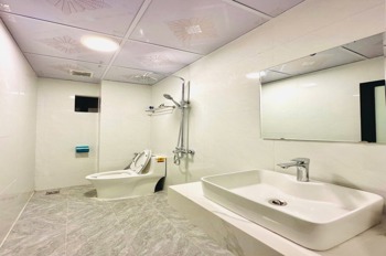 Nhà 6 Tầng, Thang Máy, Vị Trí Vàng Quận Đống Đa - Giá Tốt