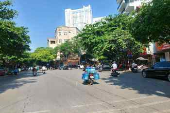bán nhà mặt phố Ngọc Lâm, 275m, mặt tiền 7m, gần CA phường, cách cầu Chương Dương 300m