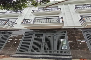 Nhà 4 Tầng Đại Từ - Ô Tô Đỗ Cửa, Giá Tốt Nhất