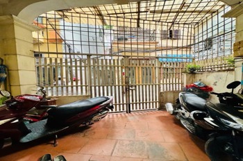 Bán nhà Tân Mai giá 9.8 tỷ - Ngõ Thông, Lô Góc, 50m2, Sổ Đỏ