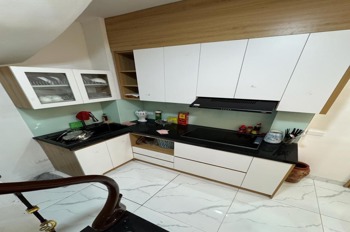Bán nhà Nguyễn Khuyến 30m2, 5 Tầng, Giá 5 Tỷ - Vị Trí Vàng
