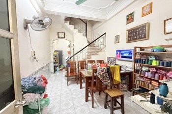 Bán nhà Trương Định 34m2 - Ngõ Nông, Gần Ô Tô, Giá Tốt