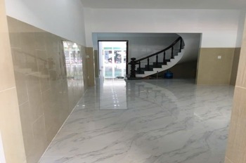 Nhà Mặt Tiền Hoàng Hoa Thám – 117m2, 4 Tầng, Đường 16m - Giá 28.3 tỷ
