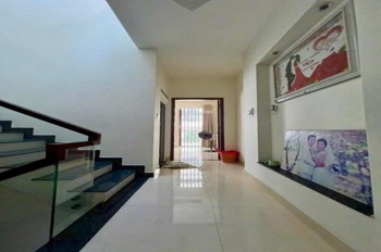 Nhà 3 Tầng Quận 9 - Vị Trí Vàng, Đường 8m, Gần Xa Lộ Hà Nội