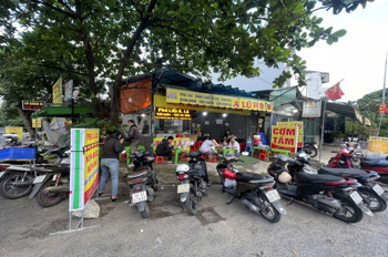 Quận Thủ Đức , Nhanh Còn ! Sang Quán Phá Lấu – Bún Bò – Bún Riêu , Lượng Khách Đông, Tel :