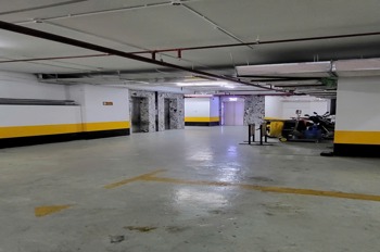 Cho Thuê/Bán Tòa Nhà Office Phố Võng Thị - 300m2 - Mặt Tiền Rộng - Giá Tốt