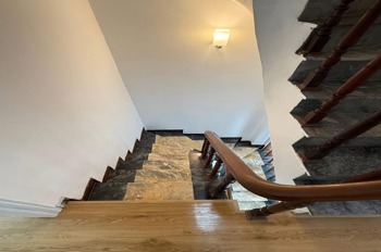 Nhà Đẹp Hồ Tây 35m2, 4 Tầng, Giá 7.96 Tỷ - Vị Trí Vàng