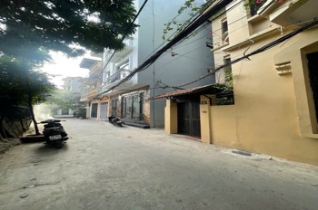 Nhà Đẹp Đội Cấn - 6 Tầng, Thang Máy, Mặt Tiền Rộng - Giá Tốt