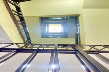 Bán nhà mặt phố Hoàng Quốc Việt 93m2, 66 tỷ, Nở hậu, 2 thoáng