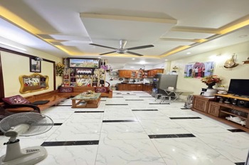 Bán nhà lô góc Tam Trinh 47m2, Giá 8.5 tỷ - Ô tô đỗ cổng, Nội thất đầy đủ