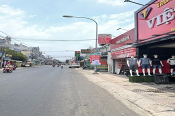 Bán nhà mặt tiền 20,5x28m giá 60 tỷ Đường Nguyễn Ảnh Thủ