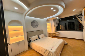 SÁT Q.1 - NHÀ ĐẸP 5 TẦNG BTCT - 4 PHÒNG - FULL NỘI THẤT - SỔ NỞ HẬU - NHỈNH 8 ĐỒNG