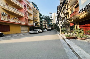 Cực đẹp! Phân lô Trung Kính, ô tô tránh nhau vỉa hè rộng, sát phố, ngõ thông các ngả, kinh doanh