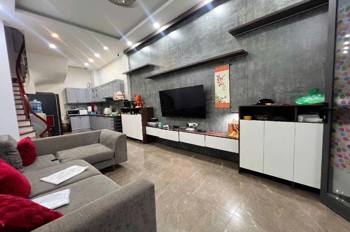 BÁN NHÀ NGỌC LÂM – 35M² x 5TẦNG – GIÁ HƠN 7 TỶ – FULL NỘI THẤT