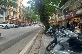 HAI MẶT PHỐ HOÀ MÃ
- VỈA HÈ SIÊU RỘNG- KINH DOANH VÔ ĐỐI 
- MẶT PHỐ CỔ GIÁ RẺ HƠN CẢ MẶT PHỐ CẦU