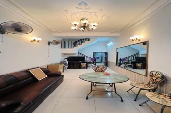 Cho Thuê Nhà 3 Tầng Đường Láng, Đống Đa - Giá 15 Triệu/Tháng