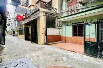 HÀNG HIẾM TRUNG TÂM CẦU GIẤY- 4 PHÒNG K.KÍN – GẦN HỒ THOÁNG  _ 5 TẦNG – 30M2 – 8,25 TỶ