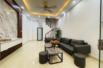 HOÀNG SÂM DT 35M CHỈ 7,35 TỶ PHÂN LÔ,2 THOÁNG,Ô TÔ TRÁNH 15M,FULL NỘI THẤT