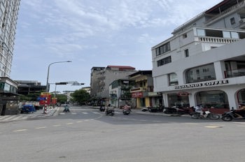 Phân lô hộ khẩu Tây Hồ, vỉa hè 3 ô tô tránh, kinh doanh sầm uất ngày đêm, tương lai phát triển mạnh