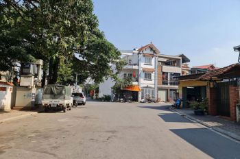 Đất Trâu Quỳ, Trung tâm Gia Lâm. 60m2, đường 13m chỉ 8 tỷ x. Lh 0989894845