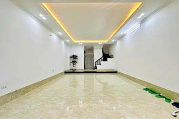 Bán nhà mặt phố Nguyễn Lương Bằng 90m2, 5 Tầng, Giá 32 Tỷ - Vị Trí Đắc Địa