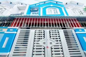 Bán Gấp Nhà Sổ Riêng Hóc Môn - Giá Chỉ 689 Triệu