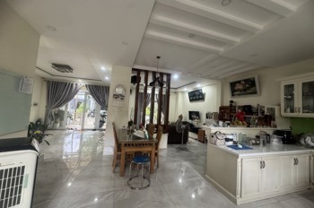 Bán Biệt Thự Liền Kề, Phường Phước Long TP HCM  DT  8 x14.5m, 115m2, 3 tầng, Sổ Hồng, Giá 14.3 Tỷ