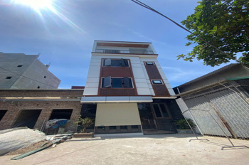 CĂN GÓC BÀ TRIỆU, NHÀ ĐẸP DÂN XÂY , 15M RA OTO , SÁT MẶT PHỐ, CẠNH TRƯỜNG HỌC VÀ BÃI GỬI OTO