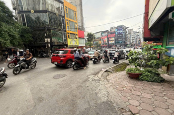 MẶT PHỐ LA THÀNH  - KINH DOANH - TOÀ VĂN PHÒNG - TRUNG TÂM - 1 HẦM 10 NỔI- THANG MÁY.
 Nhà bán nằm