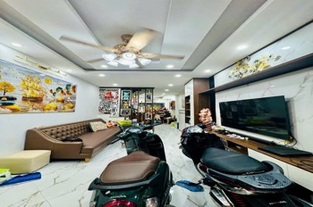 Bán Tòa Nhà Mặt Phố Tôn Đức Thắng, Đống Đa - 105m2, 7 Tầng, Giá 50 Tỷ