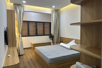 Bán nhà đẹp 2 tầng mặt tiền đường Nguyễn Hữu Huân - Giá 11 Tỷ