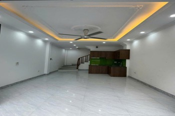 Bán nhà 3 mặt thoáng, ô tô đỗ cổng - Yên Nghĩa, Hà Đông | Giá 5.6 tỷ