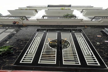 Bán nhà Đông La - Nhà đẹp 42m2, 4 tầng, giá 4.75 tỷ