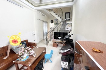 Bán nhà Cổ Nhuế 34m2, 5 tầng, ngõ thông gần ô tô tránh