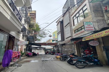 Bán Nhà 3 Tầng Mặt Tiền Trần Phú, Quận 5 - Vị Trí Đắc Địa