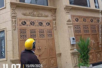 Nhỉnh 9Đồng 5Tầng Sang Trọng Hiện Đại Cao Cấp Thang Máy Ngay Chợ Ở& KD